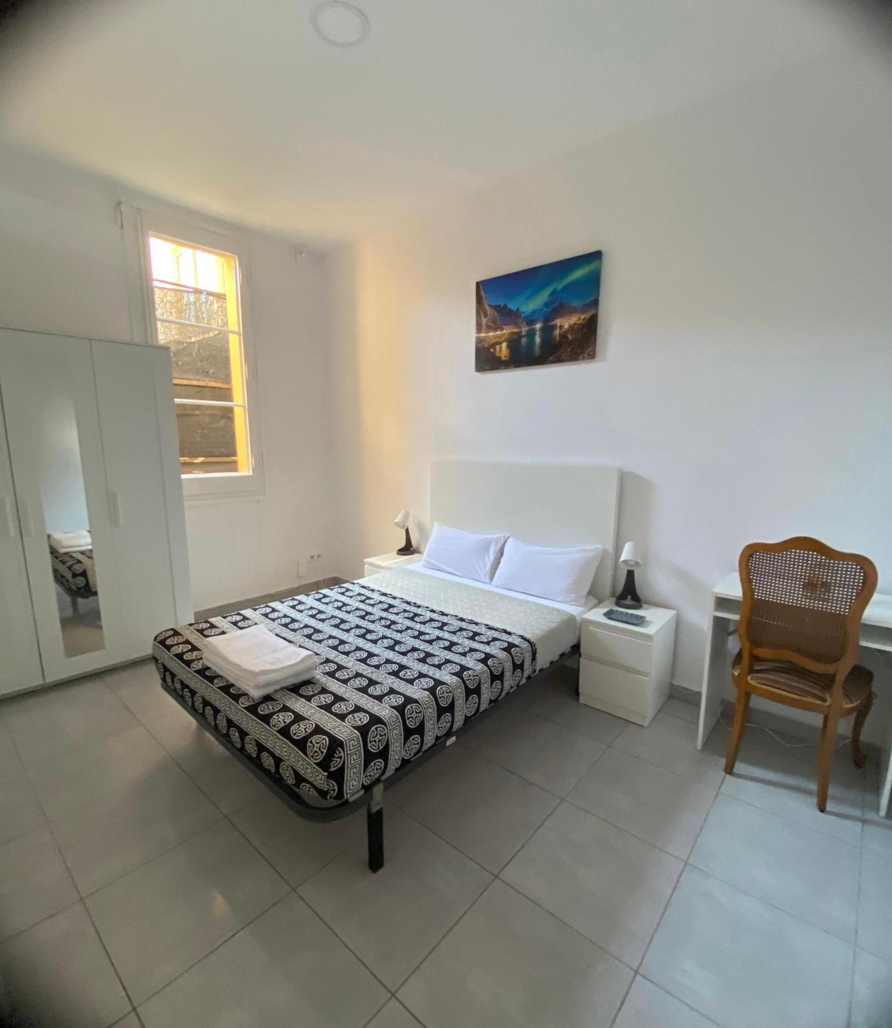 Habitacion Para Tu Estadia Corta En Bcn Apartment Barcelona Exterior photo