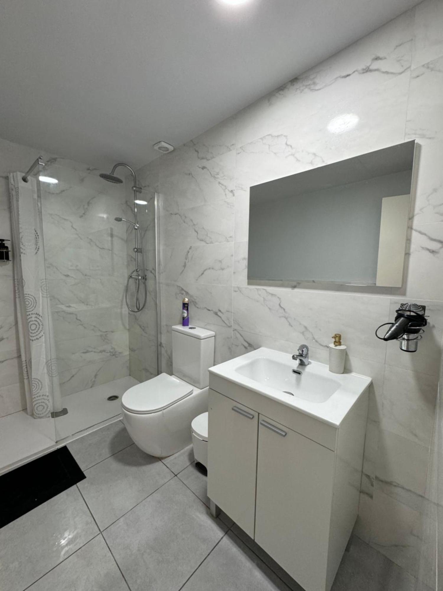 Habitacion Para Tu Estadia Corta En Bcn Apartment Barcelona Exterior photo