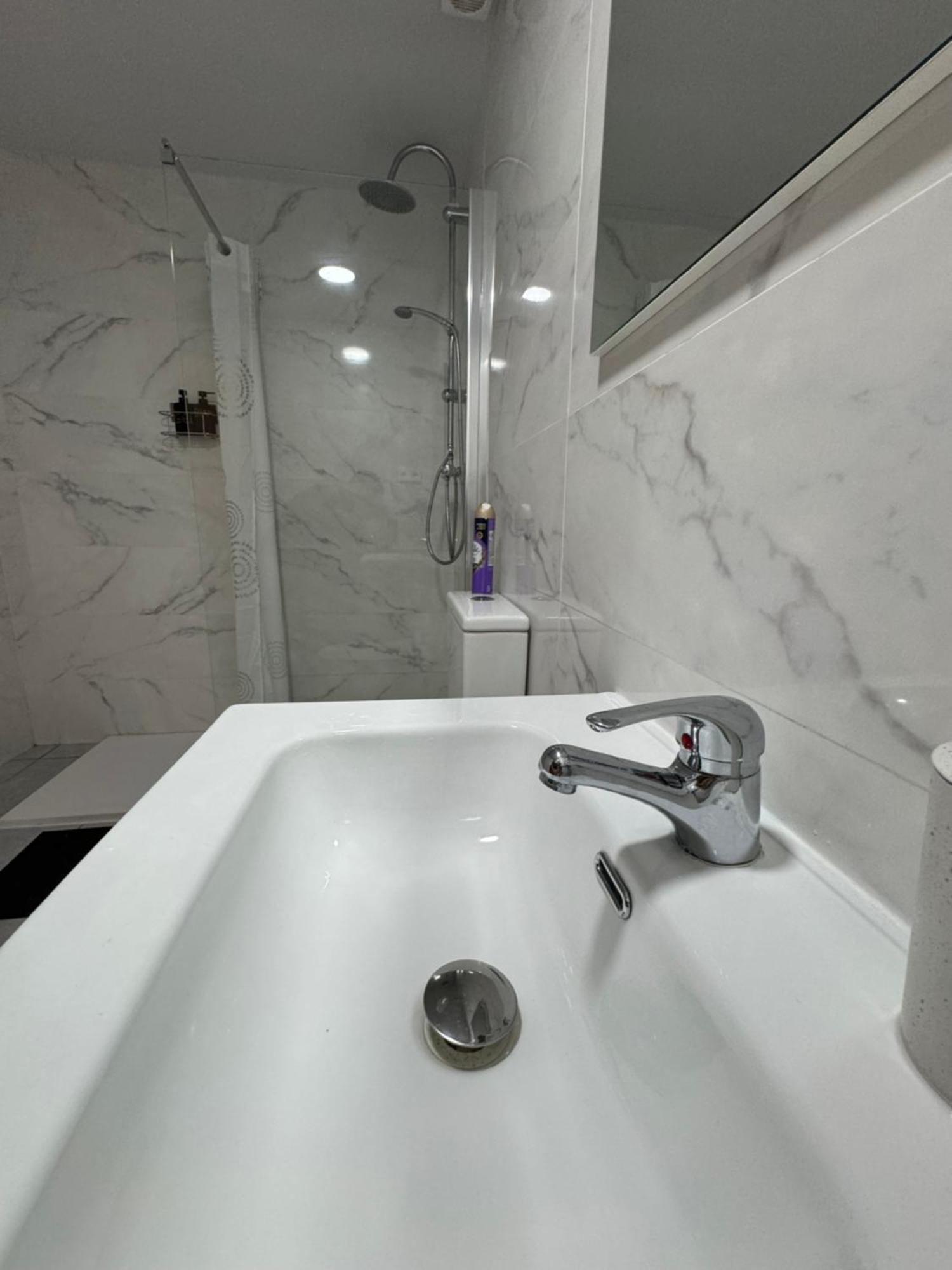 Habitacion Para Tu Estadia Corta En Bcn Apartment Barcelona Exterior photo